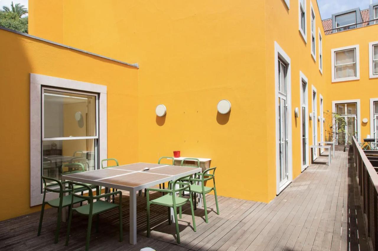 Beautiful 3-Story House In Chiado With A 40M² Private Terrace Lejlighed Lisboa Eksteriør billede