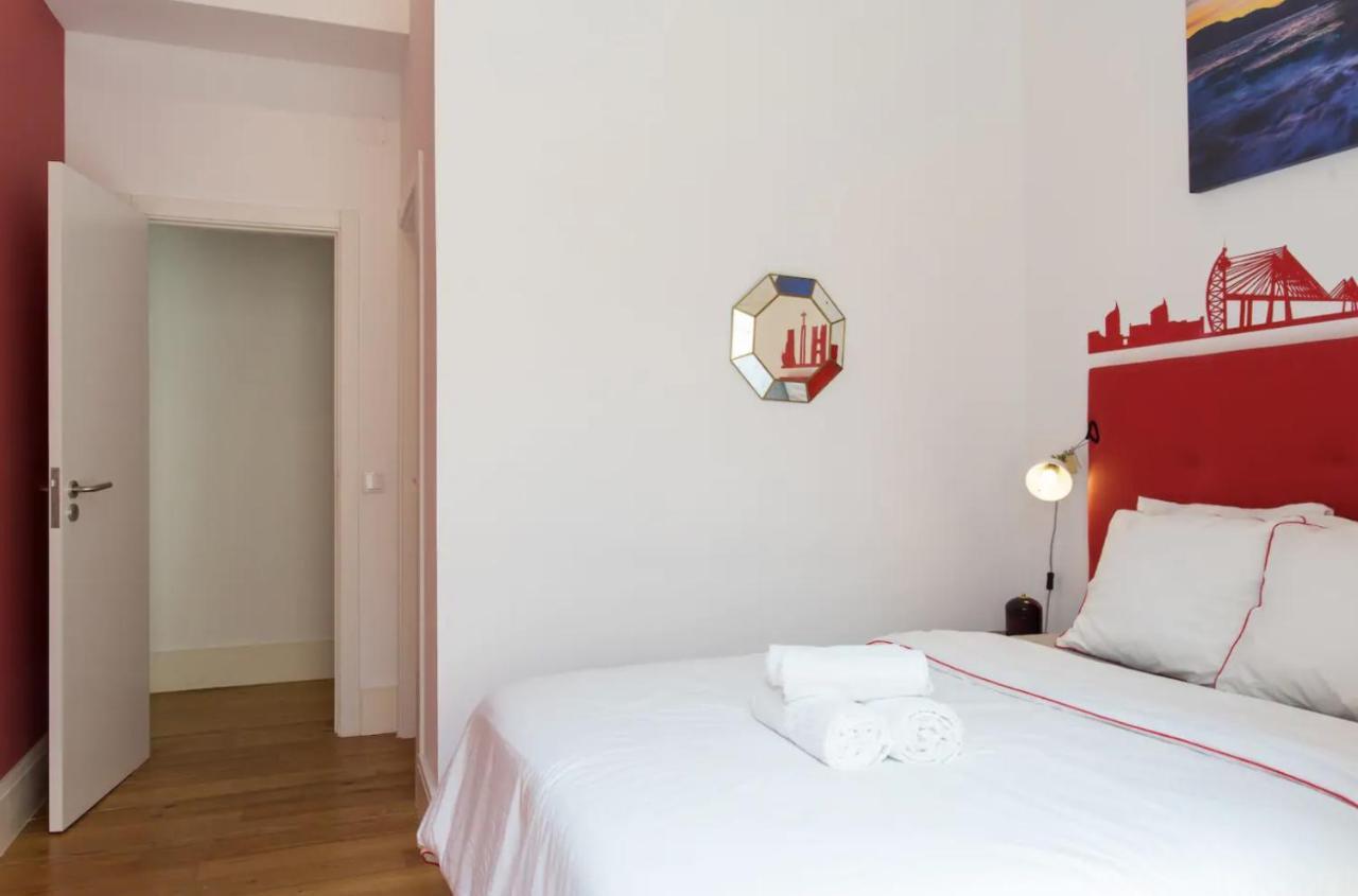 Beautiful 3-Story House In Chiado With A 40M² Private Terrace Lejlighed Lisboa Eksteriør billede