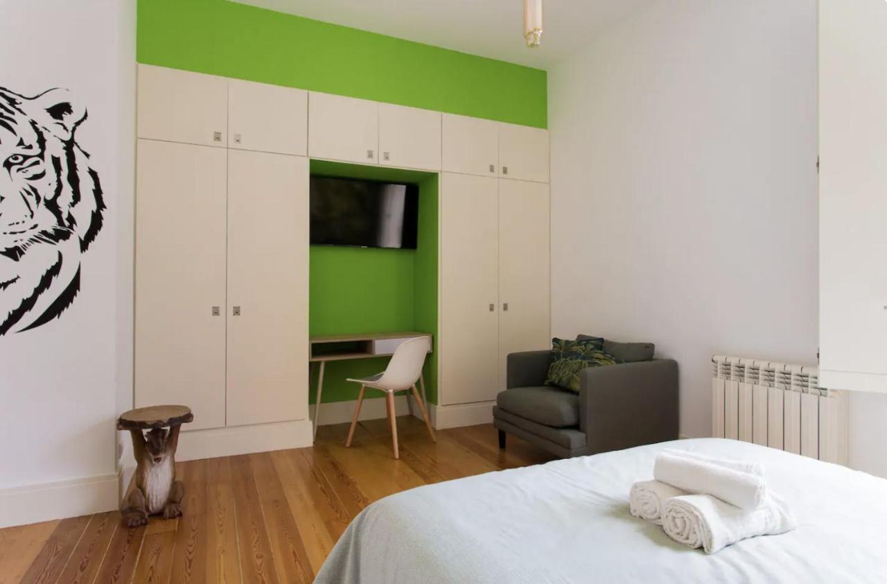 Beautiful 3-Story House In Chiado With A 40M² Private Terrace Lejlighed Lisboa Eksteriør billede