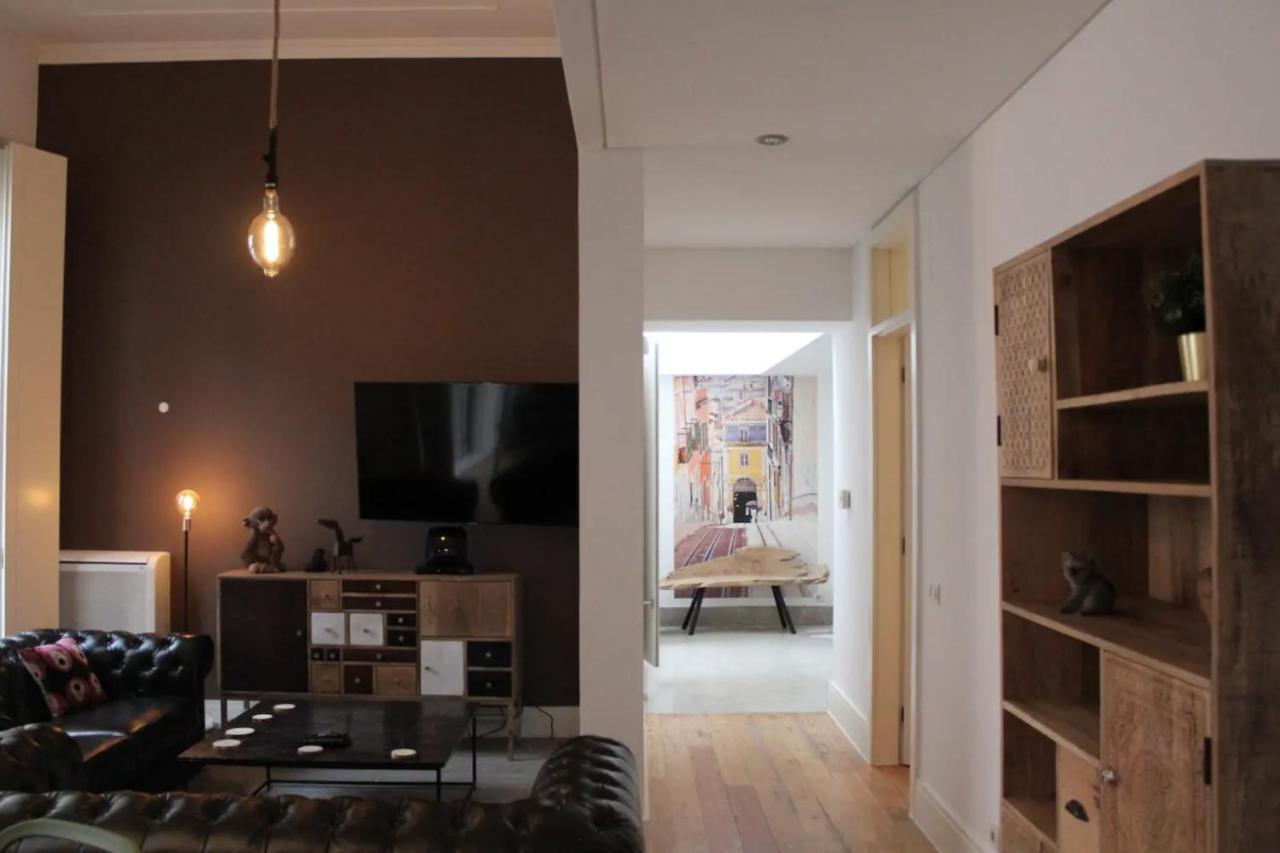 Beautiful 3-Story House In Chiado With A 40M² Private Terrace Lejlighed Lisboa Eksteriør billede