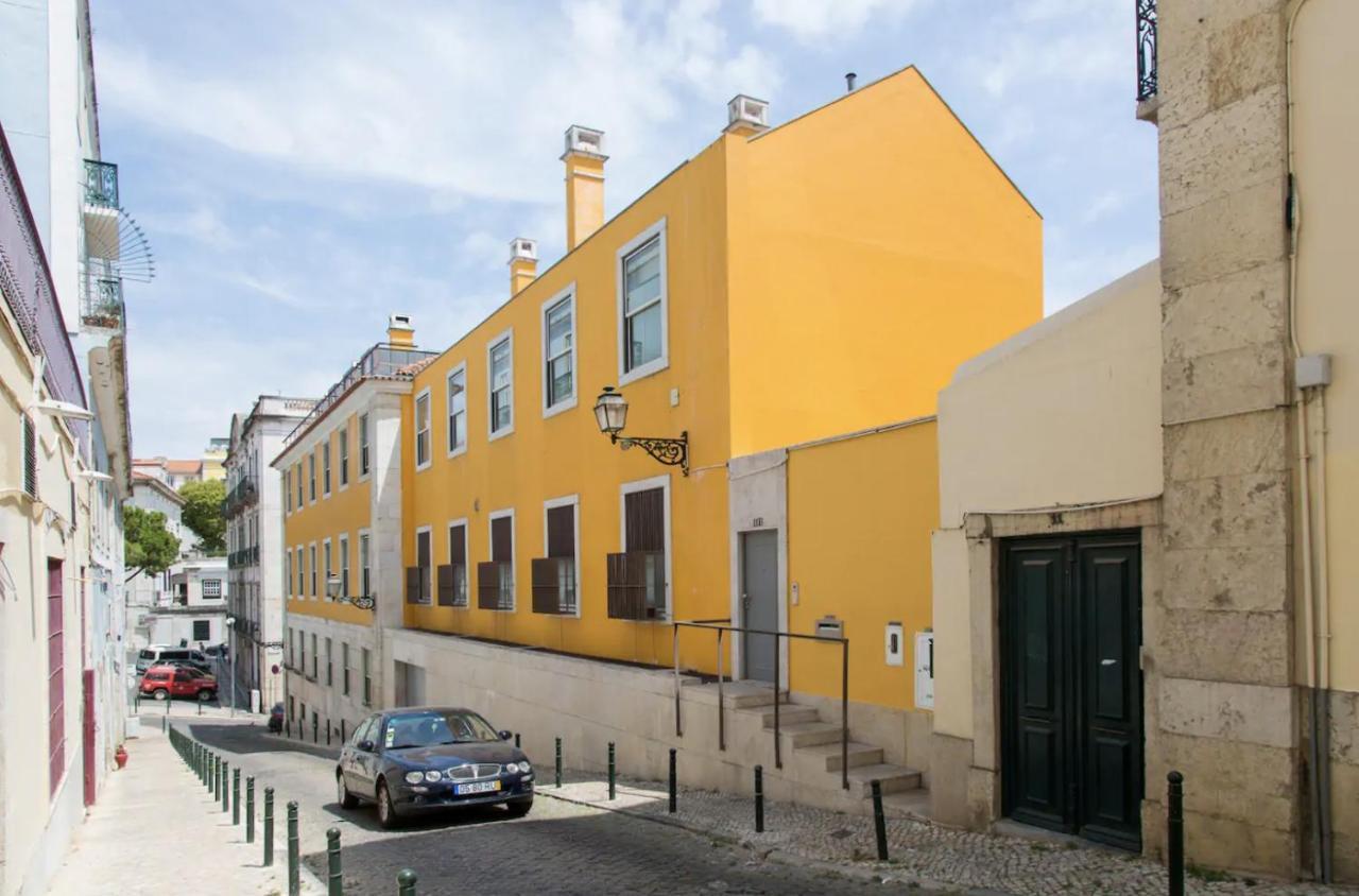 Beautiful 3-Story House In Chiado With A 40M² Private Terrace Lejlighed Lisboa Eksteriør billede