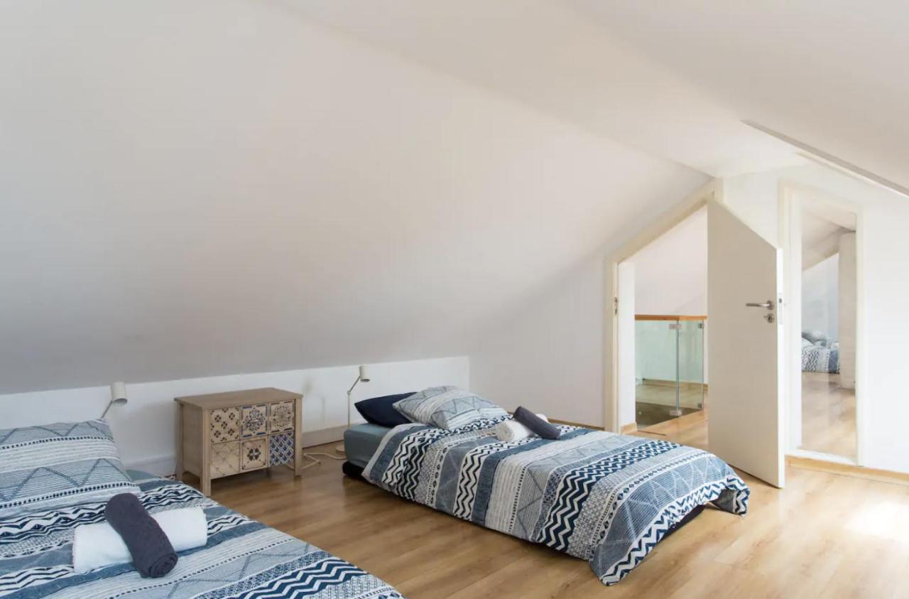 Beautiful 3-Story House In Chiado With A 40M² Private Terrace Lejlighed Lisboa Eksteriør billede