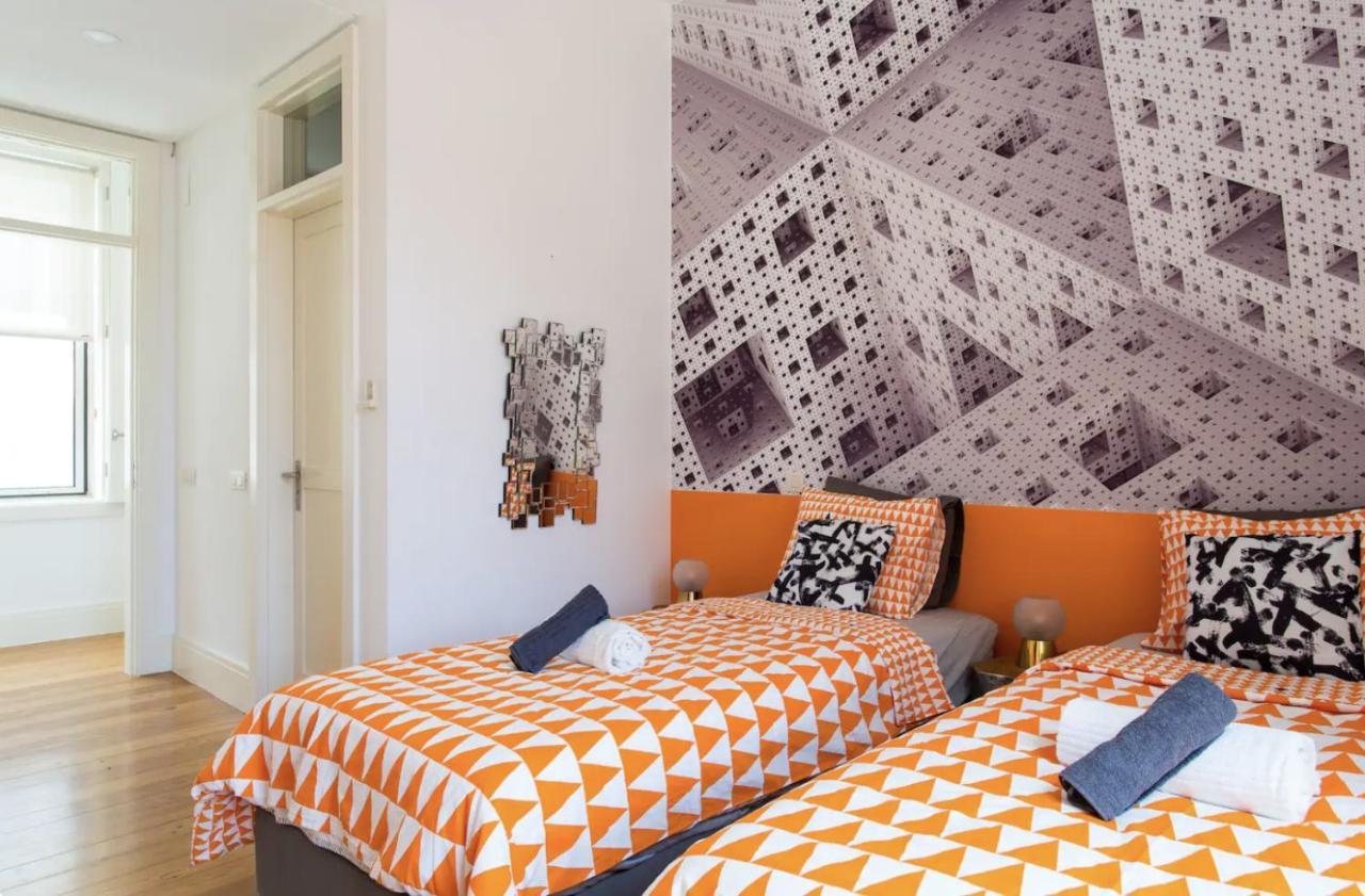 Beautiful 3-Story House In Chiado With A 40M² Private Terrace Lejlighed Lisboa Eksteriør billede