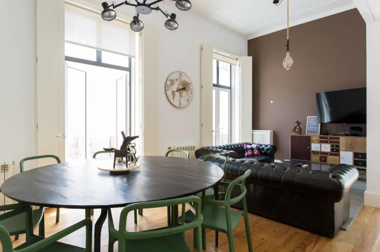 Beautiful 3-Story House In Chiado With A 40M² Private Terrace Lejlighed Lisboa Eksteriør billede