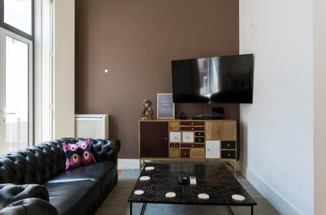 Beautiful 3-Story House In Chiado With A 40M² Private Terrace Lejlighed Lisboa Eksteriør billede